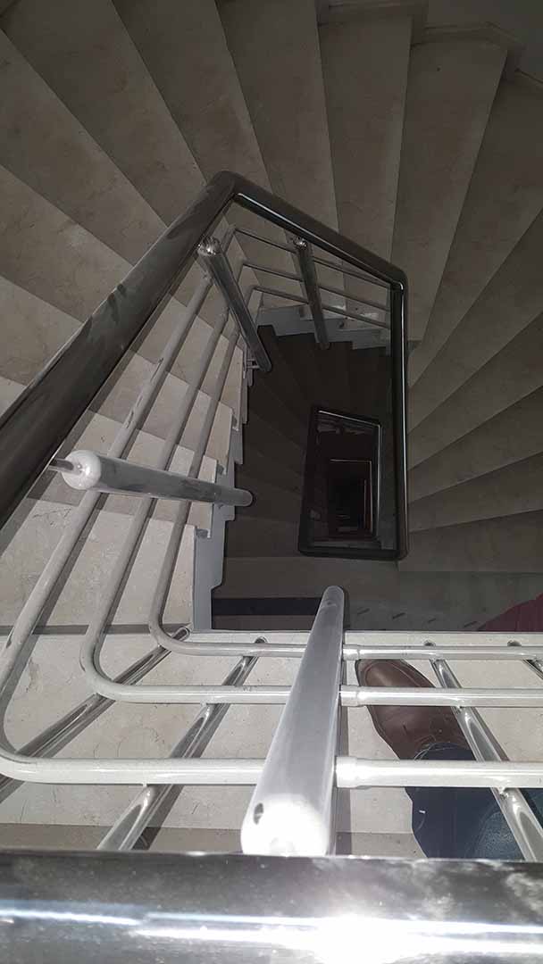 -- Mimar S. Korhan Günsor (c)